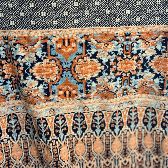 Lucky Brand Knot-Front Printed Tee - Picture 3 of 7